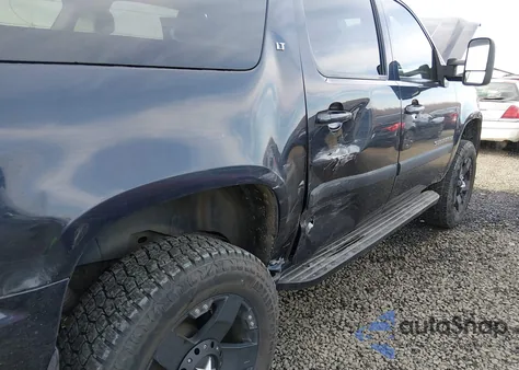 2008 Chevrolet Suburban 1500 Lt z USA, uszkodzony, nr VIN 1GNFK16348J164151